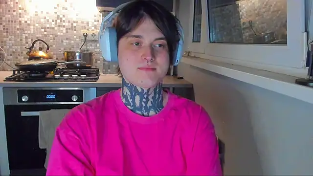  torfin  online show from April 10, 9:55 pm