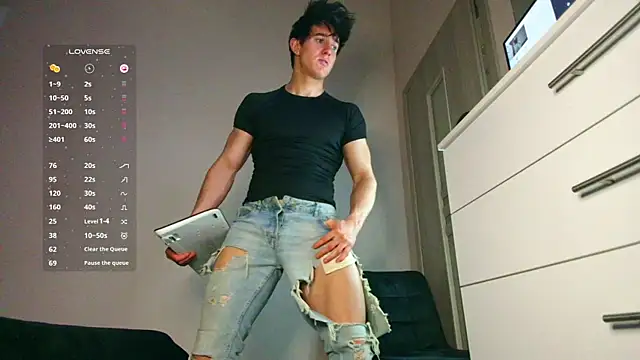 ChristianLevine  online show from March 29, 9:42 am