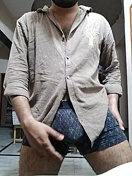 Vickyy 001 online show from April 3, 4:59 pm