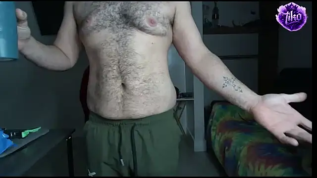 Zander823 online show from March 25, 7:01 am