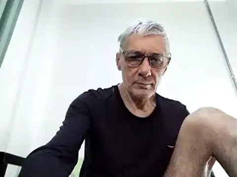 BIGUNCUTHARDCOCK online show from January 5, 1:13 am