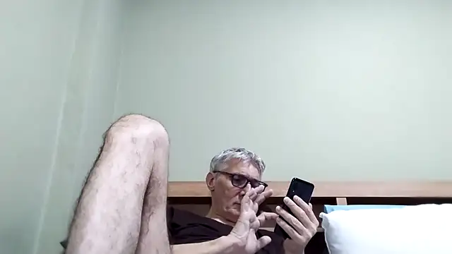 BIGUNCUTHARDCOCK online show from November 15, 6:59 am