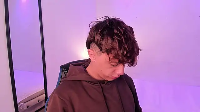 Tomy Rox online show from December 1, 8:34 pm