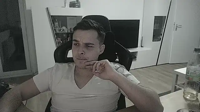 SharkLuigi online show from January 16, 11:27 pm