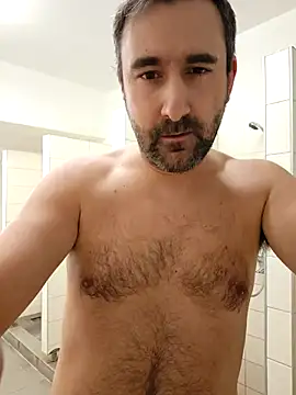 milujuto1984 online show from December 2, 7:17 pm