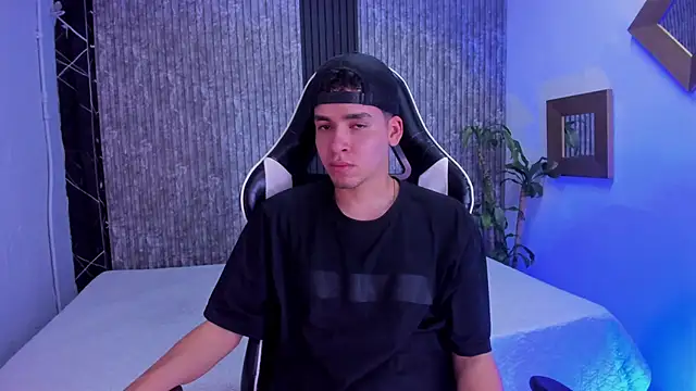 Mike 0233  online show from October 15, 4:20 am