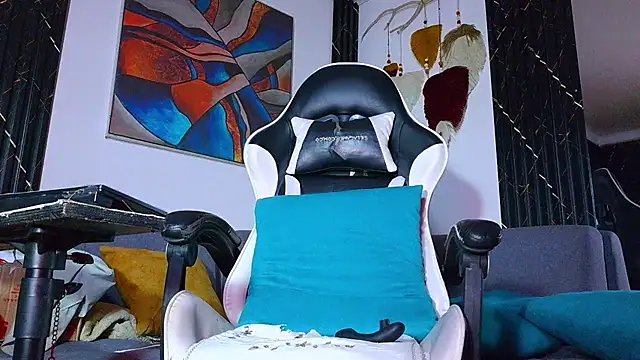 the dog lian online show from April 4, 1:52 pm