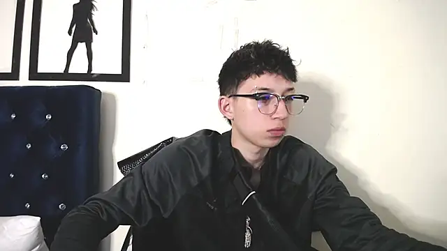  Thomas hot  online show from September 11, 11:59 pm