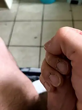 pusssygamer96 online show from April 14, 12:27 pm