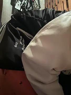 czruz online show from February 26, 7:53 am