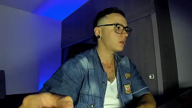 male pussy online show from November 7, 4:27 am