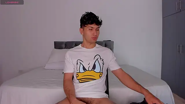 Valerio James7 online show from March 5, 4:13 pm