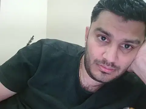 robintoit online show from March 12, 8:49 pm