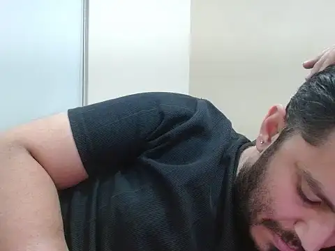 robintoit online show from April 10, 6:59 pm