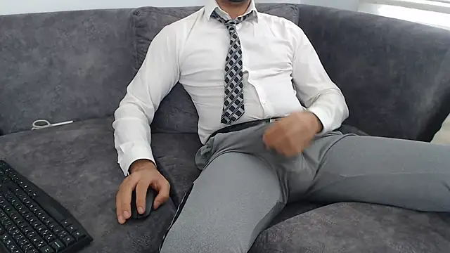 Naughtb0y online show from July 18, 1:05 pm