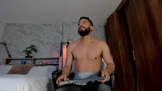 bruno woods online show from October 11, 7:18 pm