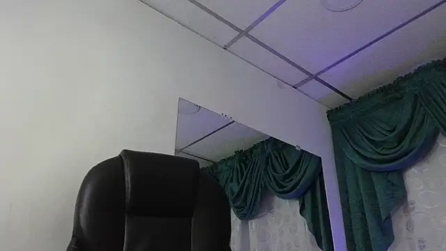 Stuart Boy  online show from January 10, 3:18 am