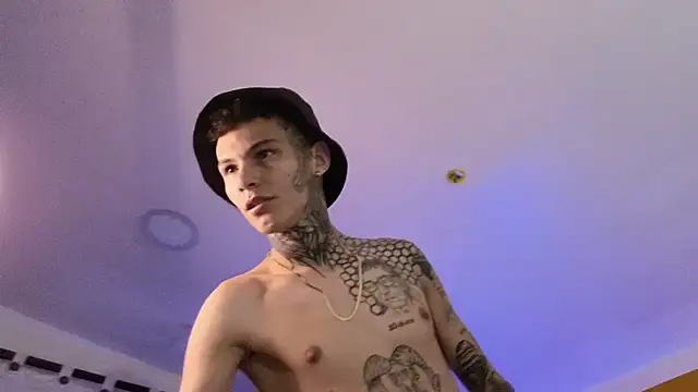 Stuart Boy  online show from February 26, 11:02 pm