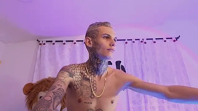 Stuart Boy  online show from March 7, 4:23 am