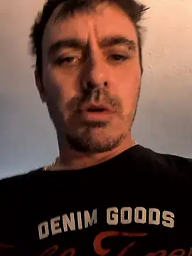 jonnyjenner online show from April 16, 4:12 am