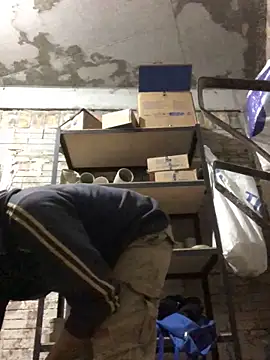 Edanvvv online show from January 14, 1:49 pm