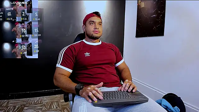 Big furry bear13 online show from March 31, 6:48 am