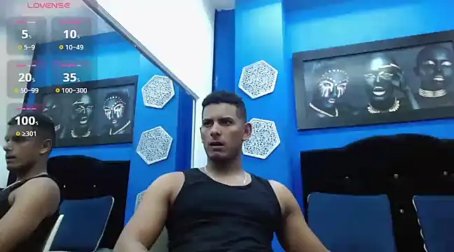 Snapshot of Chris_Dick23 chatting on December 5, 6:32 am Chris Dick23 online show from December 5, 6:32 am