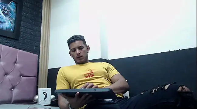Snapshot of Chris_Dick23 chatting on January 21, 4:44 am Chris Dick23 online show from January 21, 4:44 am