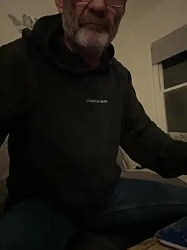 Shyboy817 online show from February 8, 8:02 pm