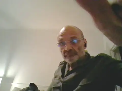 Shyboy817 online show from November 11, 2:05 am