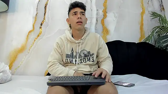 andrew rose  online show from October 11, 3:16 pm