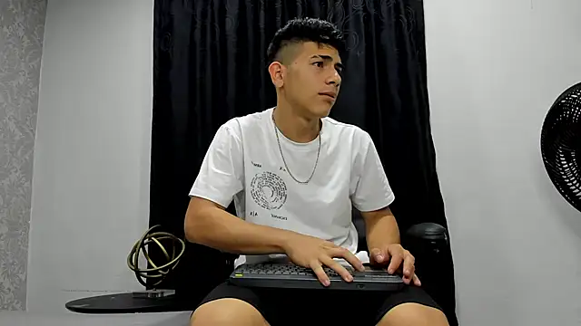 andrew rose  online show from February 15, 2:44 pm