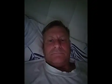 johnnym1 online show from June 1, 4:13 am