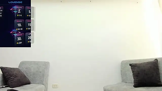 Snapshot of JuniorMorris_ chatting on March 7, 7:49 pm JuniorMorris online show from March 7, 7:49 pm