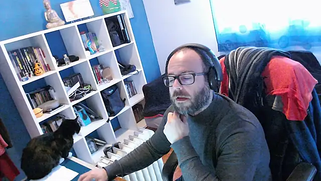 ravingr4d4 online show from January 6, 1:52 pm