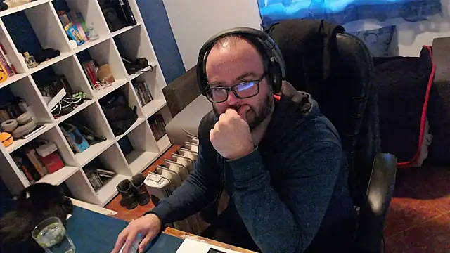ravingr4d4 online show from January 5, 3:23 pm
