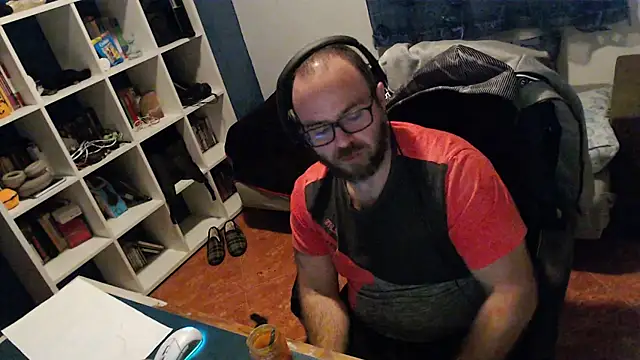 ravingr4d4 online show from January 3, 11:55 pm