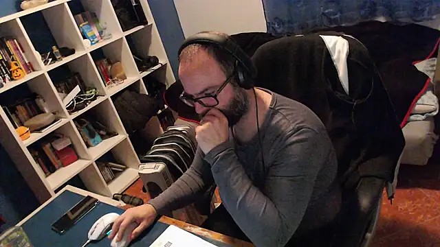 ravingr4d4 online show from January 8, 9:32 am