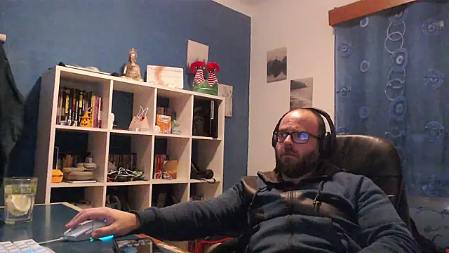 ravingr4d4 online show from December 27, 10:48 pm