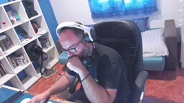 ravingr4d4 online show from July 20, 10:39 am