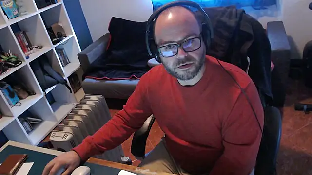 ravingr4d4 online show from December 12, 3:16 pm