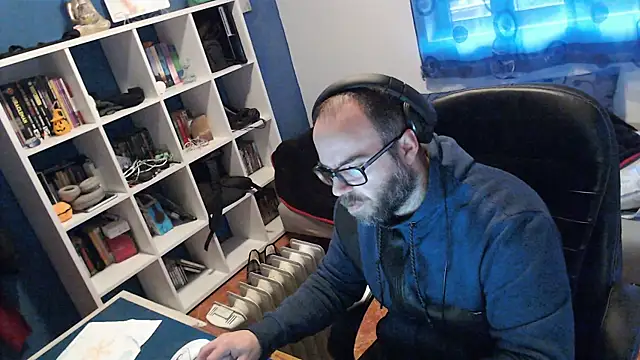 ravingr4d4 online show from January 3, 9:04 am