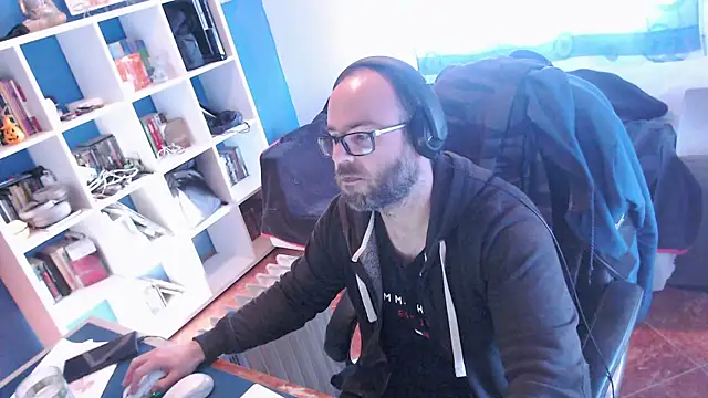 ravingr4d4 online show from December 30, 2:51 pm