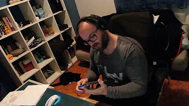 ravingr4d4 online show from January 7, 11:24 pm