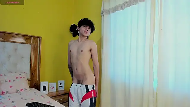 Edwars 03 online show from December 17, 7:15 pm