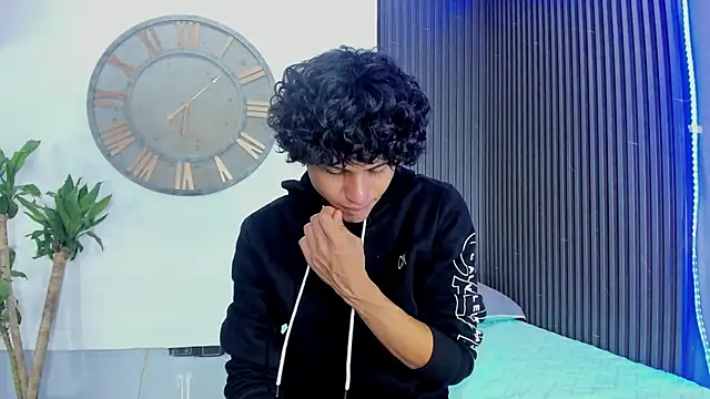 Edwars 03 online show from March 18, 8:26 pm