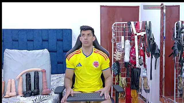 JoseRumbero26 online show from June 2, 12:17 pm