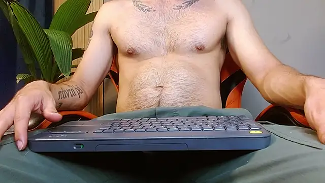 Snapshot of Mr_WhiteCock chatting on September 12, 12:32 am Mr WhiteCock online show from September 12, 12:32 am