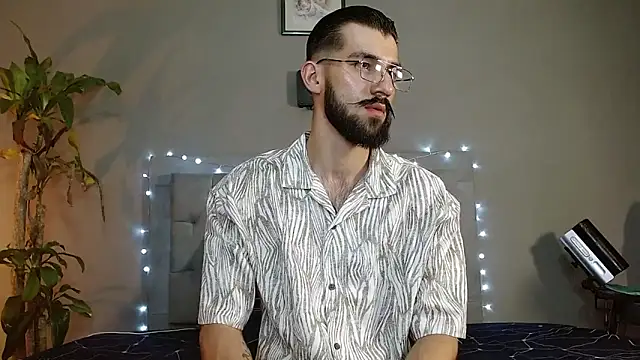 Snapshot of Mr_WhiteCock chatting on January 25, 8:53 pm Mr WhiteCock online show from January 25, 8:53 pm