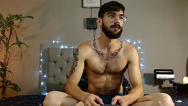 Snapshot of Mr_WhiteCock chatting on January 12, 9:08 pm Mr WhiteCock online show from January 12, 9:08 pm
